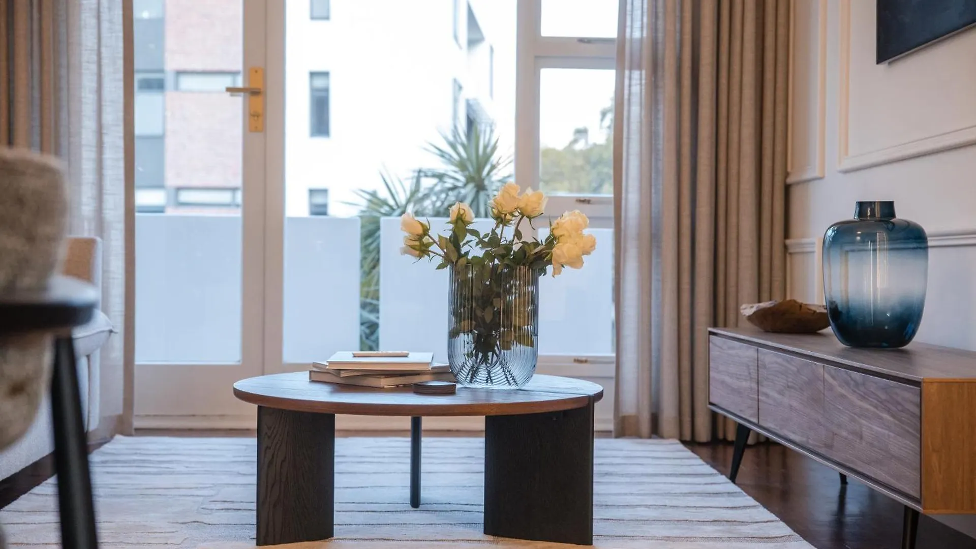 201 Cascades L 2 Bed Flat In Prime Green Point Cape Town 0*,  South Africa