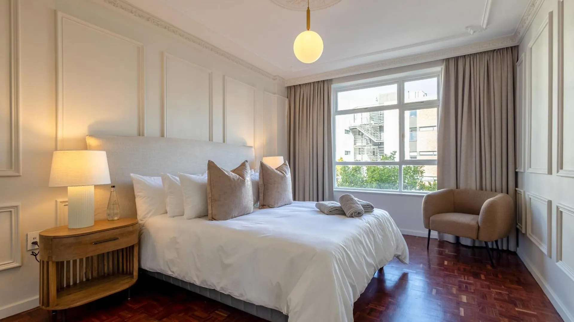 201 Cascades L 2 Bed Flat In Prime Green Point Cape Town South Africa